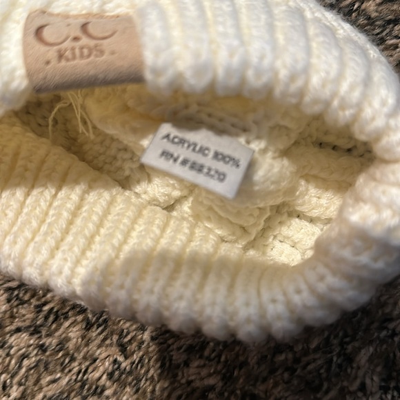 Toddler CC hat - Picture 2 of 4